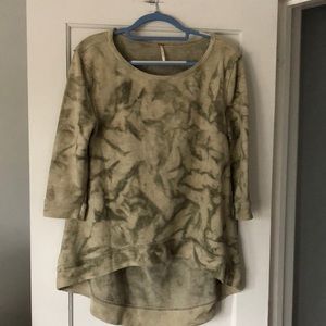 Free People workout top. Size small. Can fit‎ to large. Green swirl. EUC